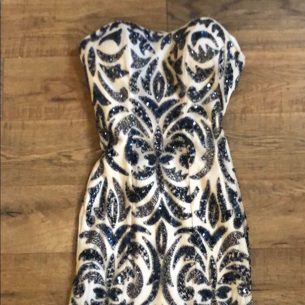 Beautiful prom dress !